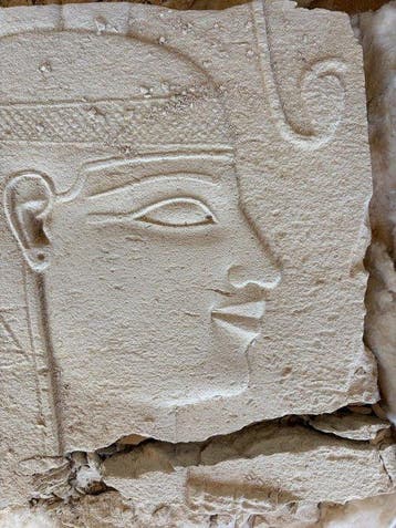 Oude Egypte, Nieuwe rijk kalksteen Relief uit de 19e