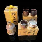 Ensemble de saké japonais (5 pièces) - poterie de Bizen par, Antiek en Kunst