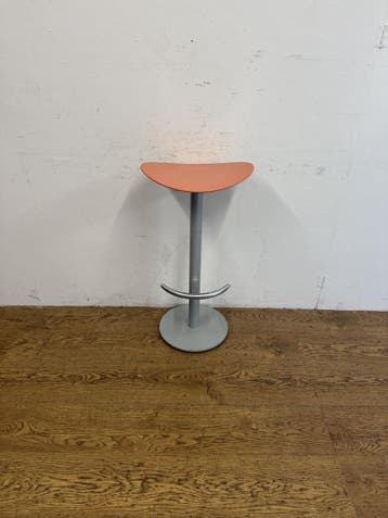 Gebruikte Designbarkruk - K1098, Huis en Inrichting, Barkrukken, Ophalen, Nieuw