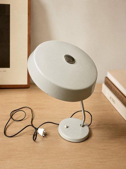 Bauhaus industrial Worksop lamp - Szarvasi - Tafellamp -, Huis en Inrichting, Overige Huis en Inrichting