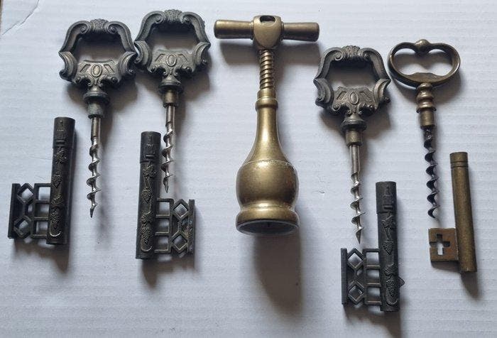 Kurkentrekker (5) - Messing - sleutel en koker, Antiek en Kunst, Curiosa en Brocante