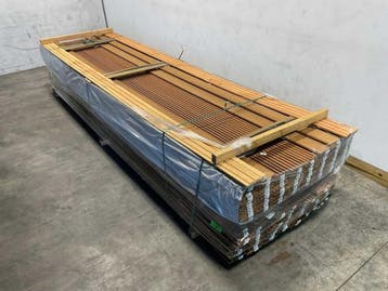 Veiling - 50x Rhombusprofielplank Rib5 Ayous ThermoWood 395x, Nieuw