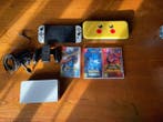 Nintendo - Switch OLED with Pokémon games - Spelcomputer -, Games en Spelcomputers, Nieuw
