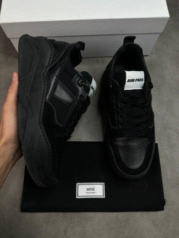 AMI Paris - Sneakers - Taille : EU 39 - Neuf avec étiquette, Nieuw