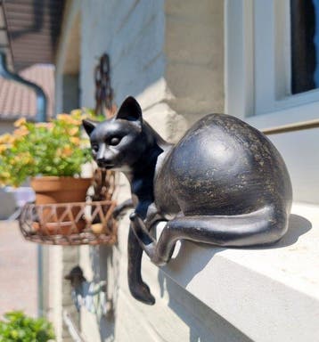 Beeldje - Chilling Cat - Hars, Antiek en Kunst