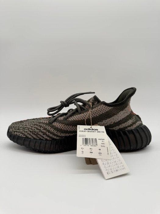 Yeezy X Adidas - Yeezy Boost 350 V2 Carbon Beluga - Sneakers, Kleding | Heren, Schoenen