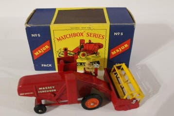 Matchbox 1:43 - Model landbouwmachine - Moko Lesney Massey, Nieuw