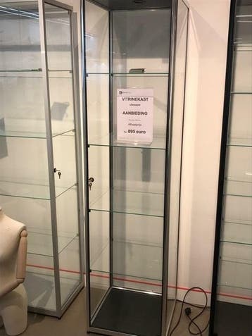 *TIP*  Showroom model vitrinekast nummer 6, Ophalen of Verzenden