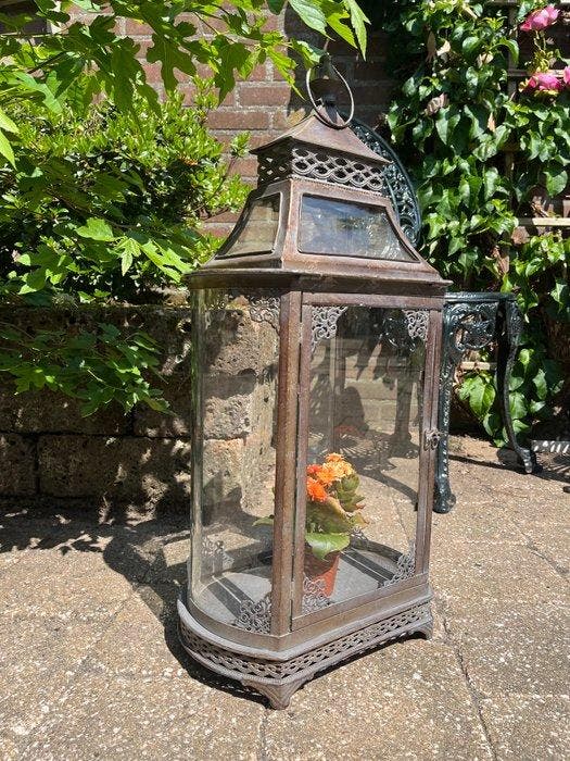 Sculptuuur voor buiten, Lantaarn Victoriaanse Stijl – Metaal, Antiquités & Art, Curiosités & Brocante