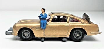 Corgi - Voiture miniature - 261 James Bond Aston Martin