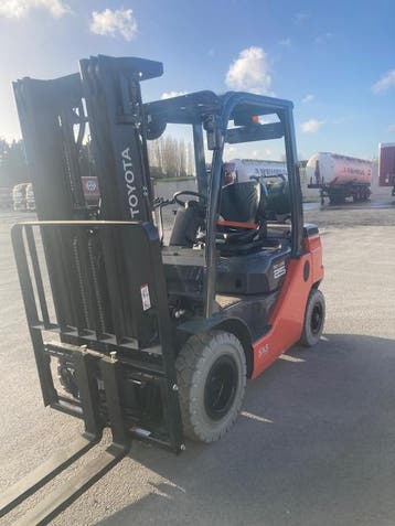 Toyota 02-8FGF25 NEUF, Chariot élévateur