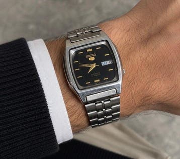 Seiko - Seiko 5 Automatic - Vintage TV Case - Black & Gold