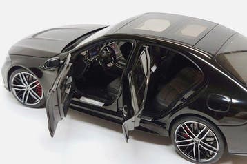 NZG 1:18 - Modelauto - Mercedes-Benz AMG C63 S E Performance