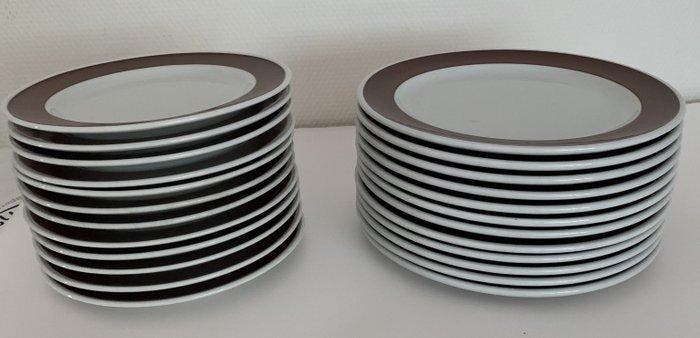 Mosa - Eetservies voor 12 (24) - Keramiek - Vintage borden, Antiquités & Art, Antiquités | Meubles | Tables