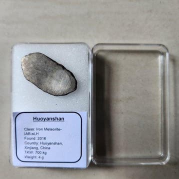 Huoyanshan meteoriet IAB-sLH - 4 g, Verzamelen, Mineralen en Fossielen