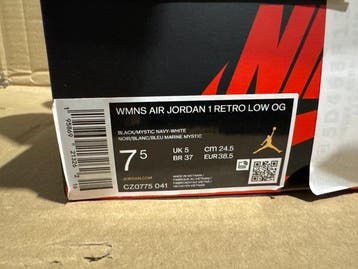 Nike - WMNS AIR JORDAN 1 RETRO LOW OG - Sneakers - Maat: EU, Nieuw