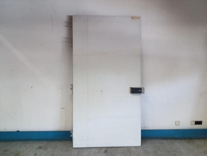 Isocab Vriesceldeur B107 x H212cm, links, Elektronische apparatuur, Koelkasten en IJskasten