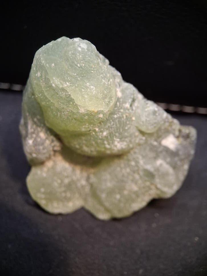 Natural Prehnite - Rough - collectible or decorative - 4.9x4, Handtassen en Accessoires, Overige Accessoires, Nieuw, Verzenden