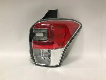 Subaru Forester IV 16-19 achterlicht rechts LED Europa 84201, Verzenden, Gebruikt