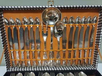 Ménagère pour 12 personnes - Plaqué(e) argent, Antiquités & Art