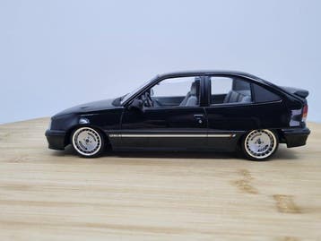 Norev 1:18 - Voiture miniature - Opel Kadett E GSI Custom