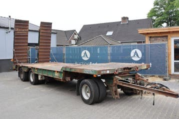 Veiling: Machinetransporter Stas A24D 1981