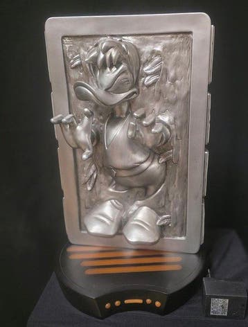 Donald Duck - 1 Donald as Han Solo In Carbonite Star Wars