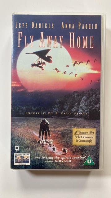 FLY AWAY HOME (IMPORT WITHOUT DUTCH SUBS) (VHS), Cd's en Dvd's, Gebruikt