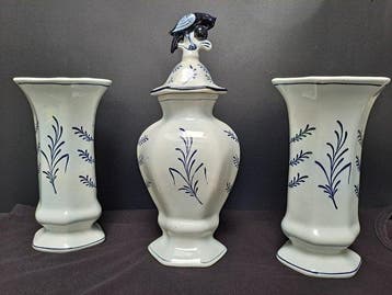 Petrus Regout - Vase avec couvercle - Faïence