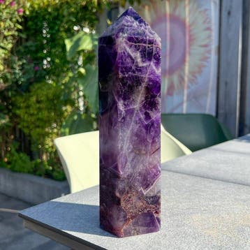 Améthyste Chevron Amethyst Quality Tower - Hauteur : 23.5 cm, Collections