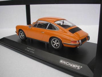 Minichamps 1:18 - Modelauto - Porsche 911 S - 1972 - Orange, Nieuw