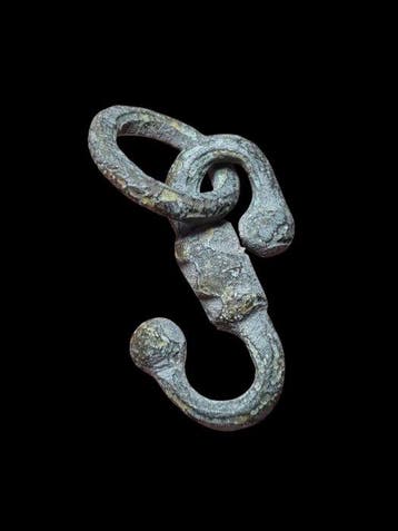 Époque Viking Bronze Très rare attache en forme de S