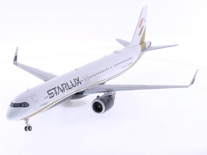 Schaal 1:200 JC Wings EW221N008 Starlux Airbus A321 Neo R..., Hobby en Vrije tijd, Modelbouw | Vliegtuigen en Helikopters, Gebruikt