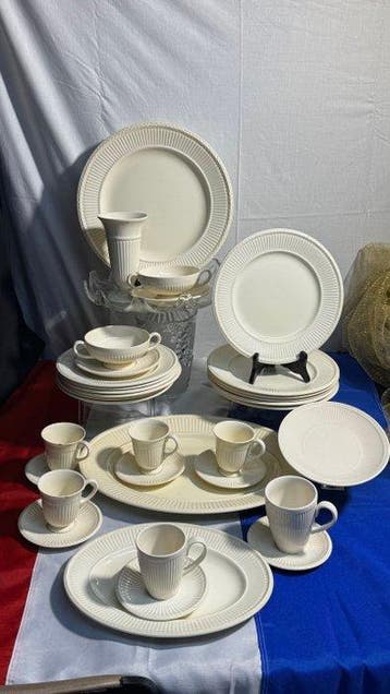 Wedgwood - Tafelservies (33) - Edme - Aardewerk