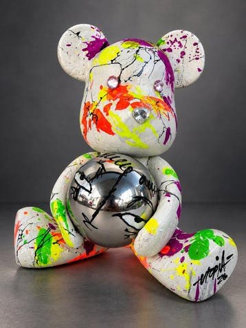 UTOPIA XX - Vandal Bear with Bubble Diamond Nose