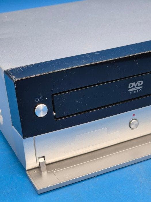 LG V190 – DVD-/VHS-Kombigerät – Player und Videorekorder, Collections, Appareils photo & Matériel cinématographique