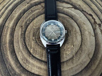 Yema - Serviced - Day & Date - cal. ETA 2789 - Jumbo -, Nieuw