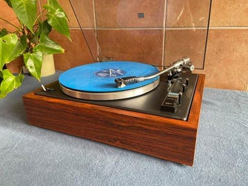 Akai - AP-004 volledig automatisch Platenspeler