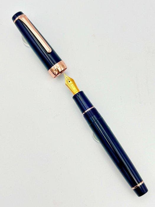 SAILOR - Pluma Estilográfica Sailor Pro Gear Navy/Pink Gold, Collections, Stylos
