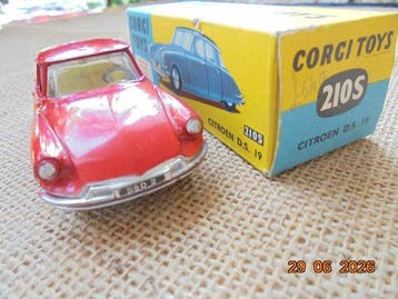Corgi 1:43 - Modelauto - Citroen DS 19