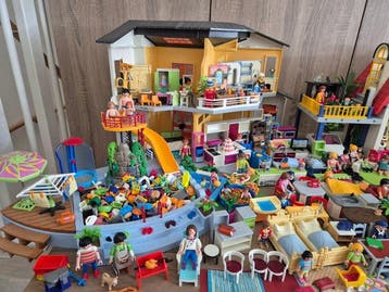 Playmobil - Playmobil 2 huizen, meubels, zwembaden,