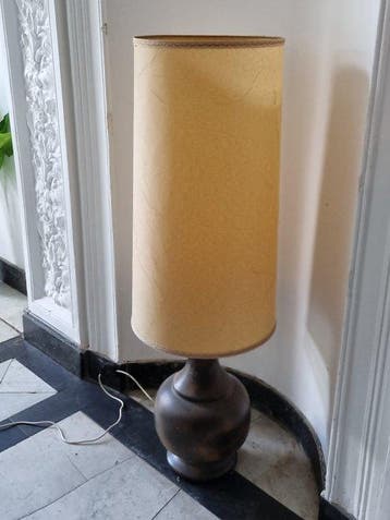 Vintage Stehlampe – Klassische Bodenlampe – Keramikfuß mit