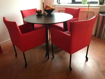 Set van 4 rode leren kuip eetkamerstoelen met wieltjes, Ophalen of Verzenden, Nieuw, Eén