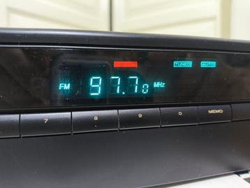 Marantz - ST-40 kwarts-synthesizer AM/FM-stereo Tuner