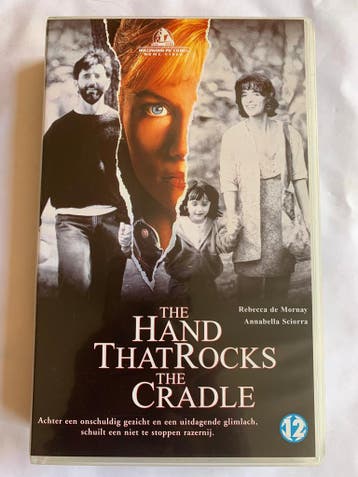 THE HAND THAT ROCKS THE CRADLE (VHS), Gebruikt