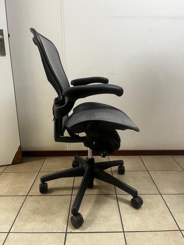 Herman Miller Aeron - Carbon Stoffering - Nieuwstaat, Verzenden, Zwart, Zo goed als nieuw, Bureaustoel