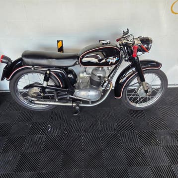 veiling: MV Agusta Turismo Rapido 125cc – 1956, Motoren, Occasion, Sport, 11 kW of minder, Handgeschakeld