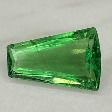 Zonder minimumprijs Fluoriet - 16.72 ct - nternational, Handtassen en Accessoires, Edelstenen, Nieuw