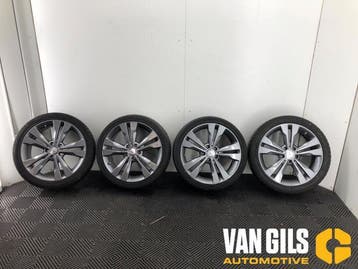 Sportvelgenset + banden Mercedes CLA O322459, Nieuw