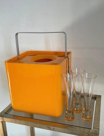 Veuve Clicquot, Porsche Design - “The Ice Cube” 2009 |